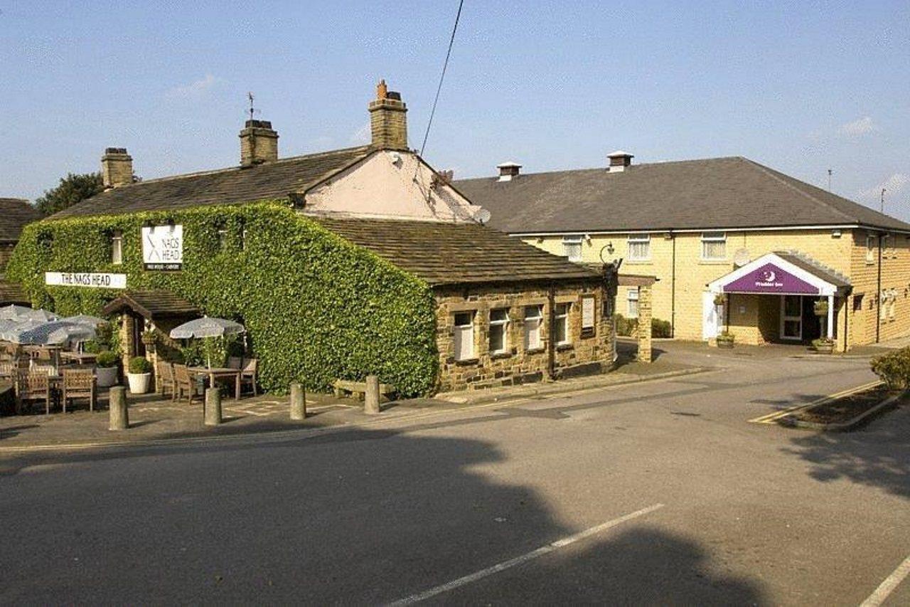 Premier Inn Huddersfield West Extérieur photo